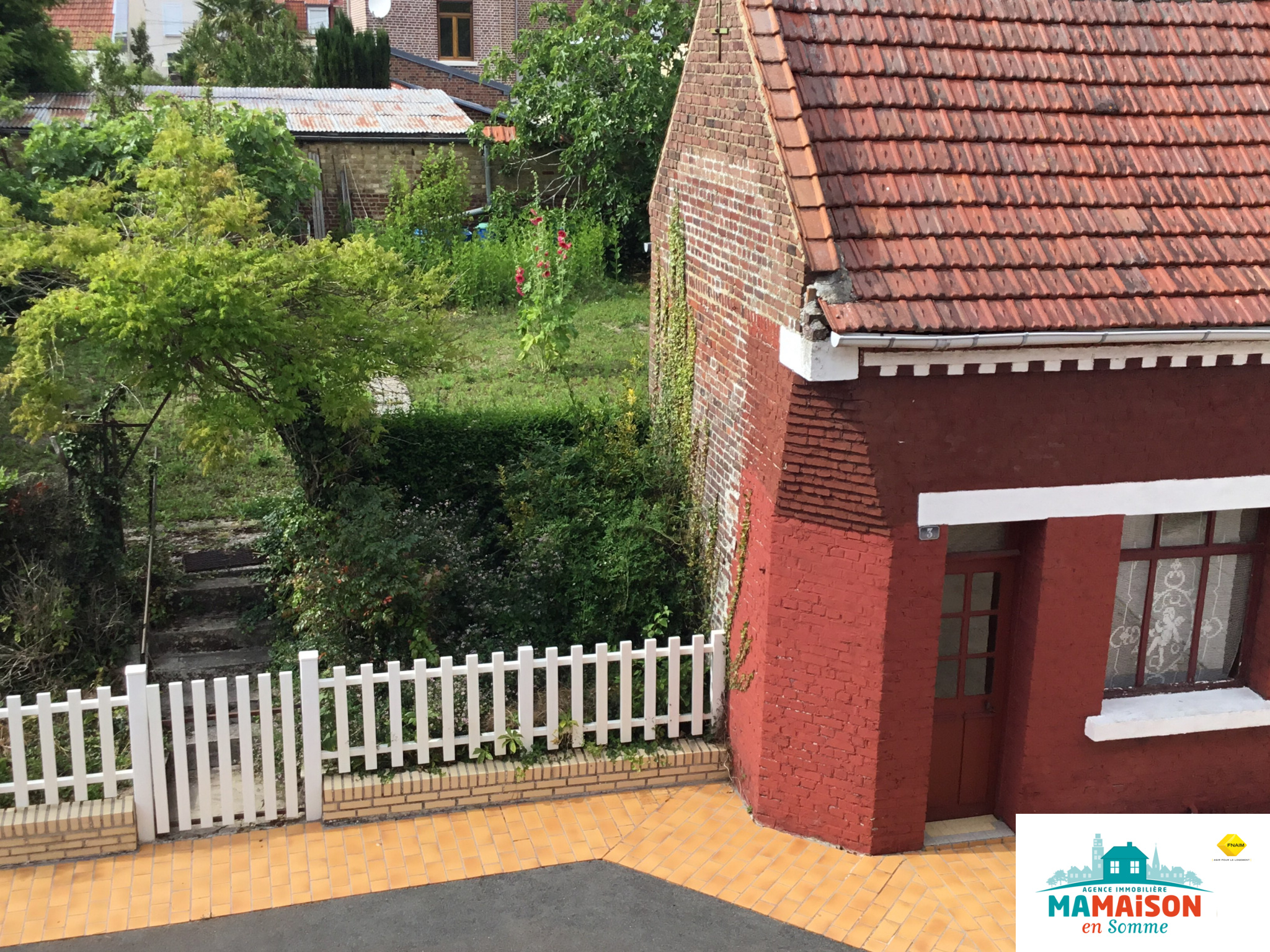 Immo80 – L'immobilier à Amiens et dans la Somme-Villers Bretonneux,Maison de caractère à fort potentiel avec 4 chambres garage,jardin,dépendance.